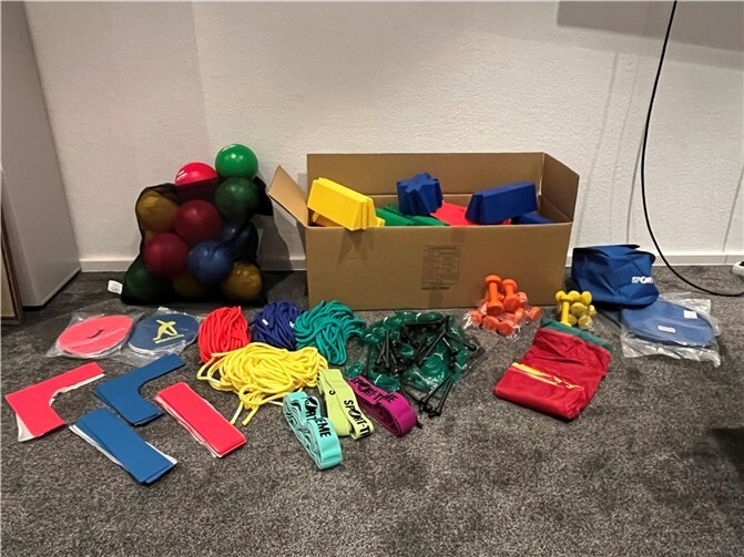 Für mehrere Abteilungen konnten verschiedene Sportartikel bestellt werden. . Foto: privat