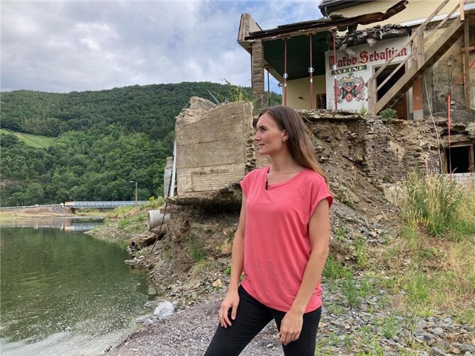 „Für mich ist es etwas ganz Besonderes, dass mir Freundinnen, Freunde und Bekannte ihre unglaublich persönlichen Erlebnisse anvertraut haben“, sagt Fabricia Karutz.  Foto: privat