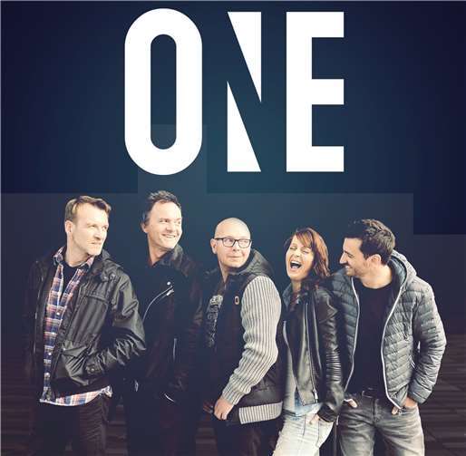 Für musikalische Unterhaltung sorgt die Pop-Coverband „ONE“.  Foto: privat