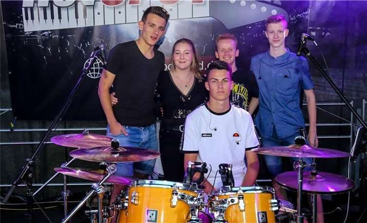 Für musikalische Unterhaltung sorgte die Band „HotSPOT“.Quelle: Dorfgemeinschaft Kattenes