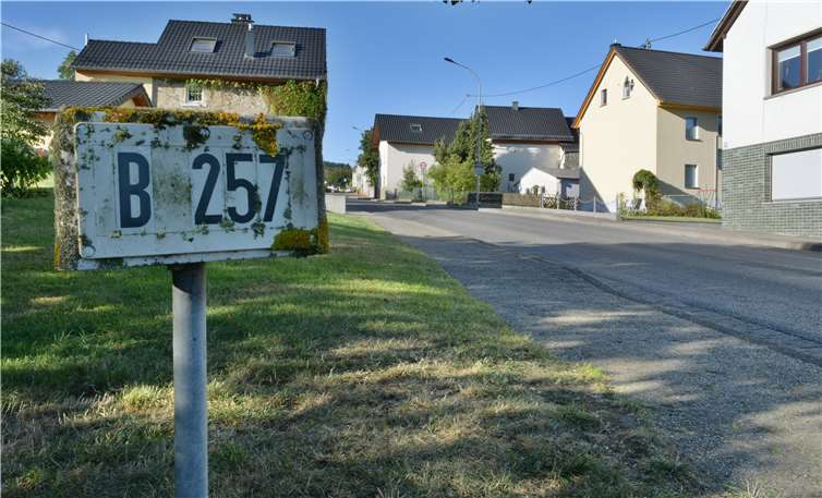 Für rund 200.000 Euro soll die B257 in Quiddelbach saniert werden.Foto: CF