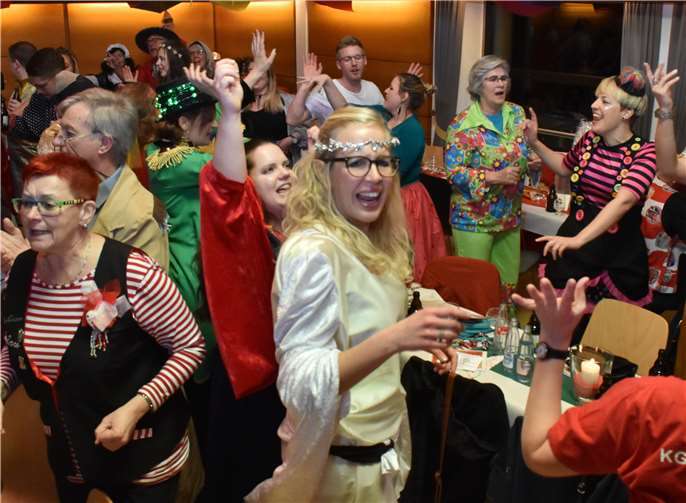 Für tolle Stimmung im Saalsorgte Musikgruppe Schäl Pänz aus Niederzissen.