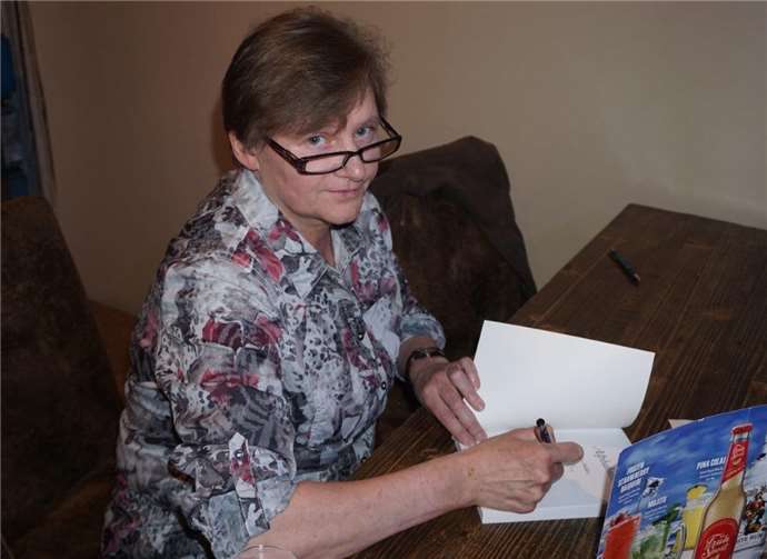 Für unsere Gewinner wurden die Exemplare von der Autorin signiert.