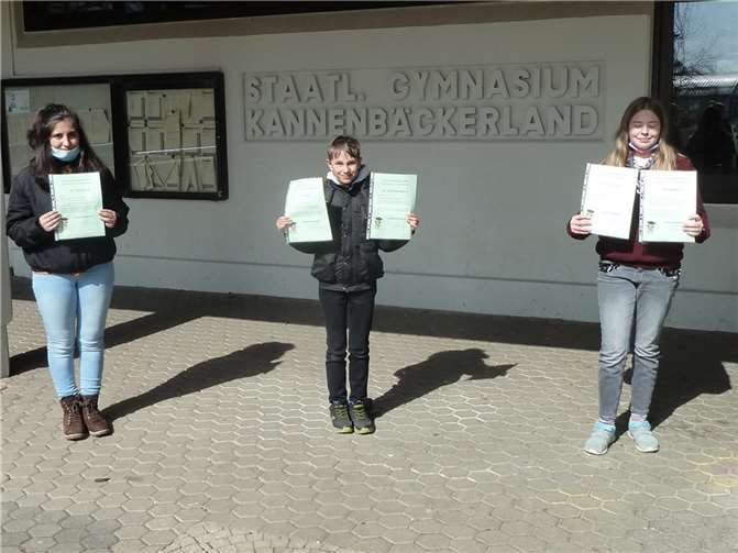 Fulla Sido, Ronja Nengelken und Alexander Chemnitz sind die strahlenden Sieger. Foto: GiK