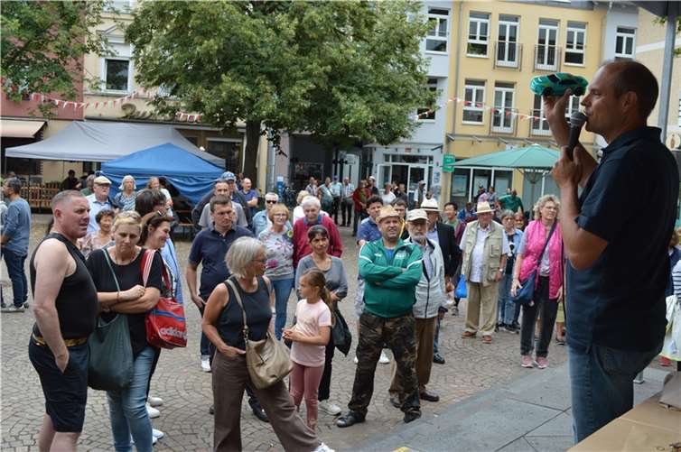 Fundsachenversteigerung durch die Stadt für den „Appel un dat Ei!“.