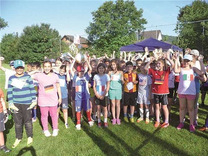 Fußball-Freude pur an der Regenbogenschule. privat