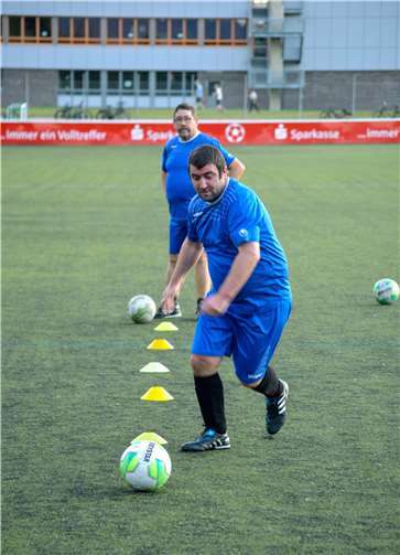 Fußball ist für viele beeinträchtigte Menschen der Lieblingssport.