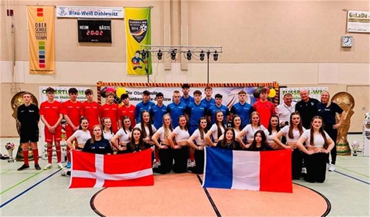 Fußballmannschaften der RS plus Cochem für Dänemark und Frankreich.