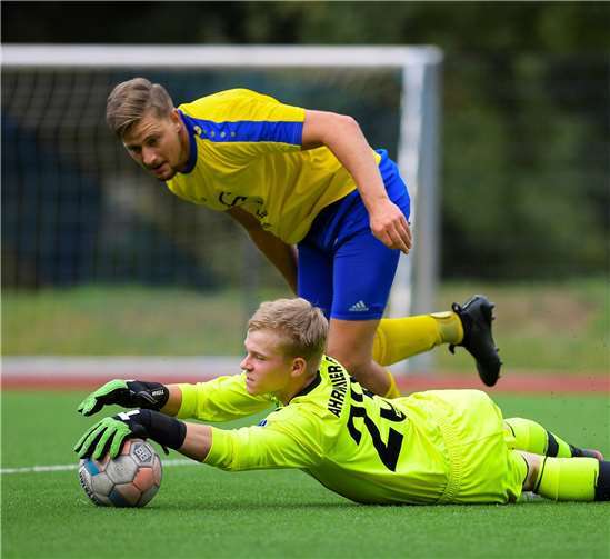 Fußballspiel der Kreisliga A am 3. Spieltag der Saison 2019/20 zwischen SV Dernau und Ahrweiler BC II am Sonntag den 1. September 2019 in der Ahr-Rotwein ICX-Arena, Dernau.Foto: Daniel Schäfer / DAS Sportfoto