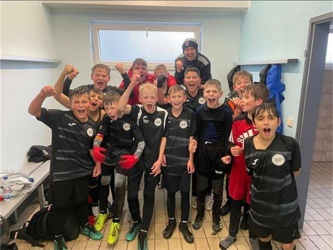 Fußballspielen bei der Jugendspielgemeinschaft Rheinbrohl/Linz. Foto: privat