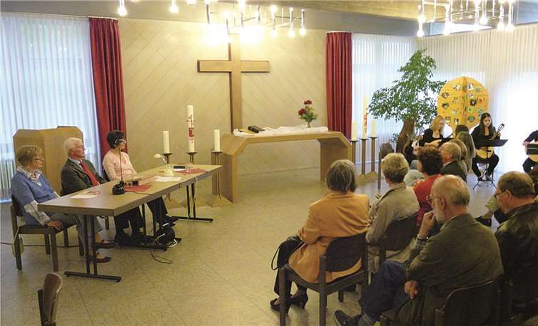 G. Frey hatte gemeinsam mit seiner Ehefrau und Frau Kröhner vorgelesen.Privat