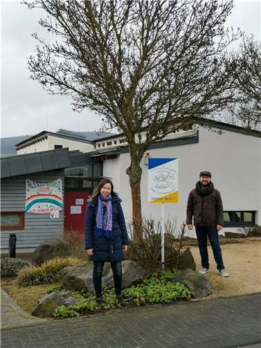 GRÜNE Stadtratsmitglieder aus Lohrsdorf und Heimersheim vor der KiTa Sterntaler.  Foto: privat