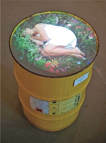 Gabi Weinkauf, Titel: „Ich liege in der Wiese und träume“, eine Videoskulptur. privat