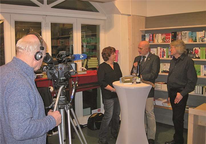 Gabriele Keiser und Manfred Pohlmann im Gespräch, aufgezeichnet von Otto Kaiser. privat