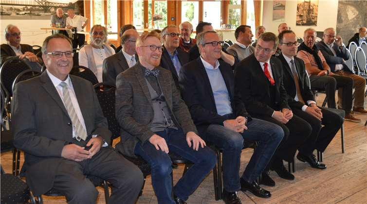 Gäste und Ehrengäste der Ausstellungseröffnung.Fotos: -AB-