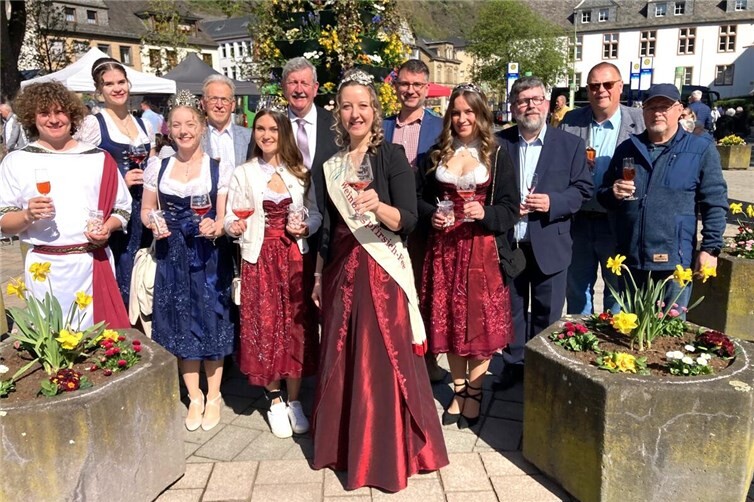 Blütenmarkt Cochem: Moselweinbergpfirsich und seine regionale Spezialitäten erleben