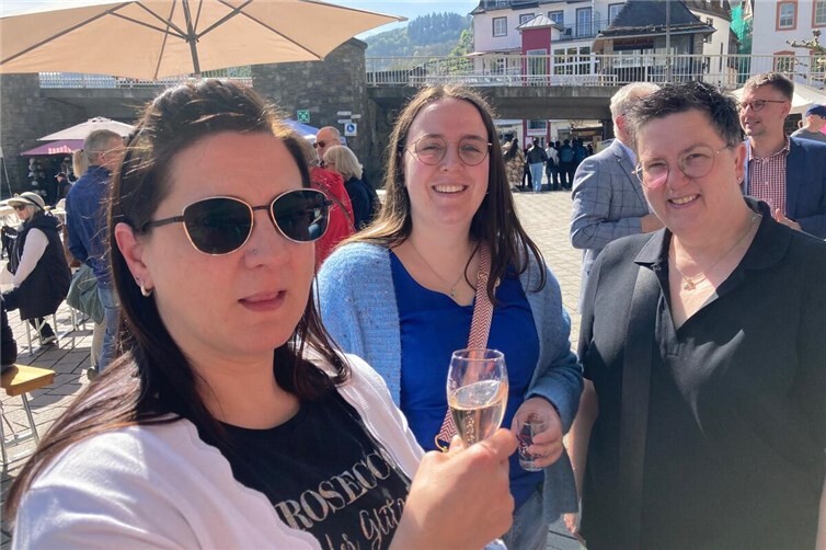 Blütenmarkt Cochem: Moselweinbergpfirsich und seine regionale Spezialitäten erleben