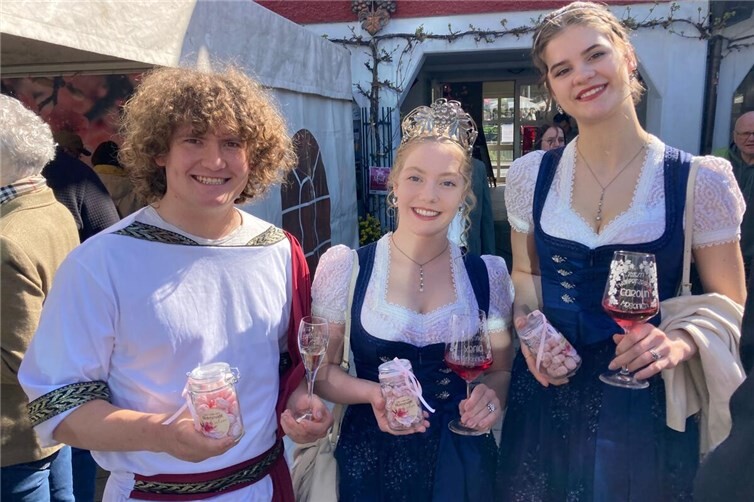 Blütenmarkt Cochem: Moselweinbergpfirsich und seine regionale Spezialitäten erleben