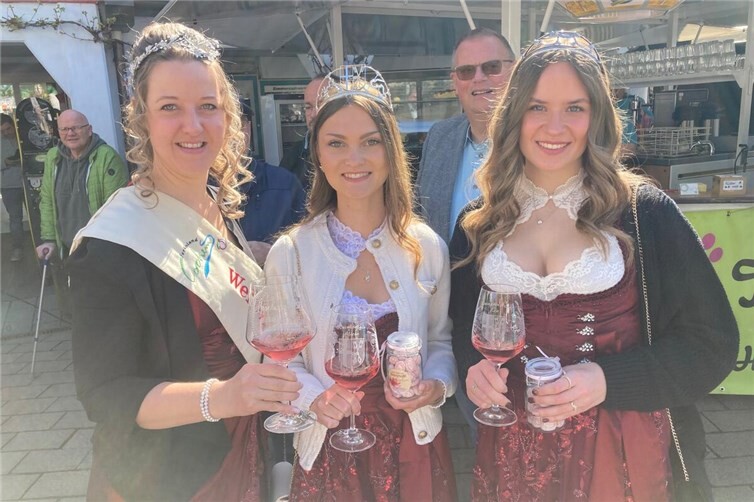 Blütenmarkt Cochem: Moselweinbergpfirsich und seine regionale Spezialitäten erleben