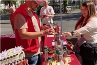 Blütenmarkt Cochem: Moselweinbergpfirsich und seine regionale Spezialitäten erleben