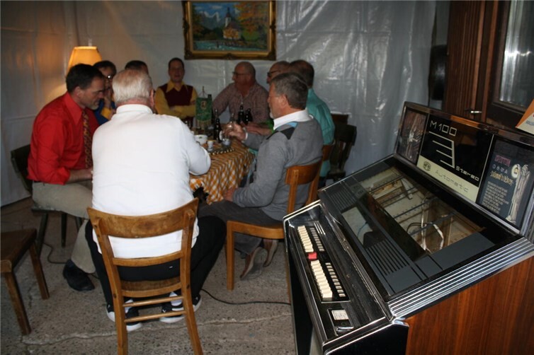 Theaterabend in Hambuch mit 130 Darstellern und 18 Spielstationen