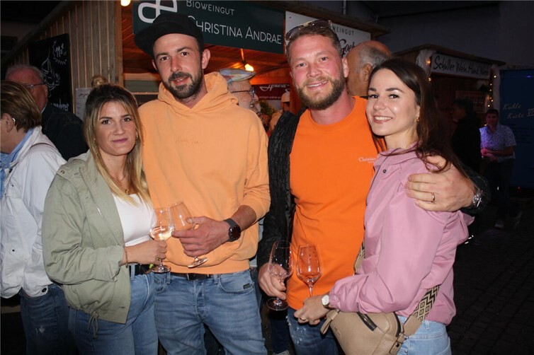 Beliebtes Weinfest „Esch macht Ernst“ in Kaisersesch mit Top-Wetter