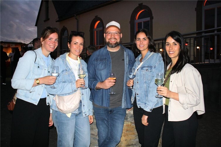 Beliebtes Weinfest „Esch macht Ernst“ in Kaisersesch mit Top-Wetter