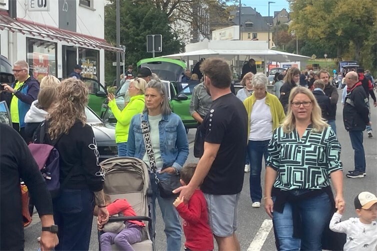 Escher Event besticht mit Angebotsvielfalt und Sonnenwetter