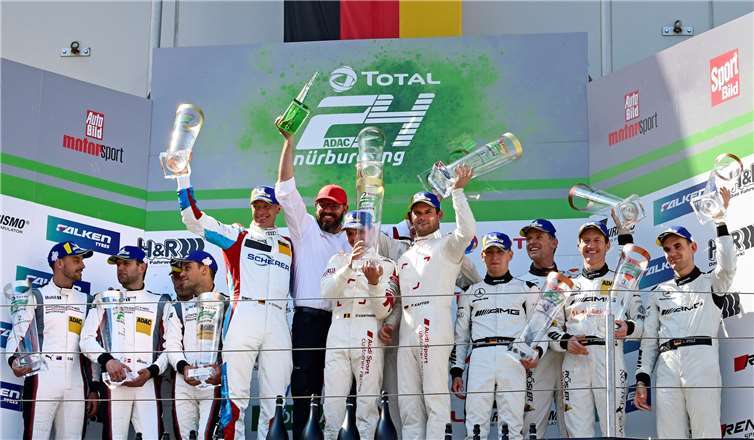 Ganz oben auf dem Treppchen stand am Ende die Mannschaft des Meuspather Teams Phoenix Racing mit dem aus Burgbrohl stammenden Pierre Kaffer.