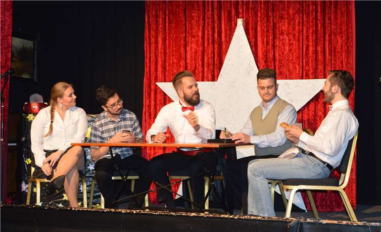 Ganz schön schwierig: die Planung einer Weihnachtsfeier im Betrieb.AB