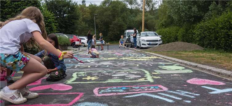 Ganz unter dem Zeichen der Corona Pandemie steht in diesem Jahr das Ferienprogramm des Jugendbüros der Verbandsgemeinde Adenau. Foto: privat