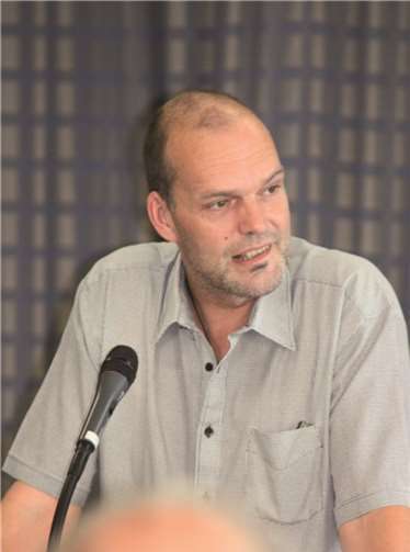 Gar nicht glücklich zeigte sich Jochen Bülow (Die Linken) von der Zusammenarbeit von CDU und SPD.