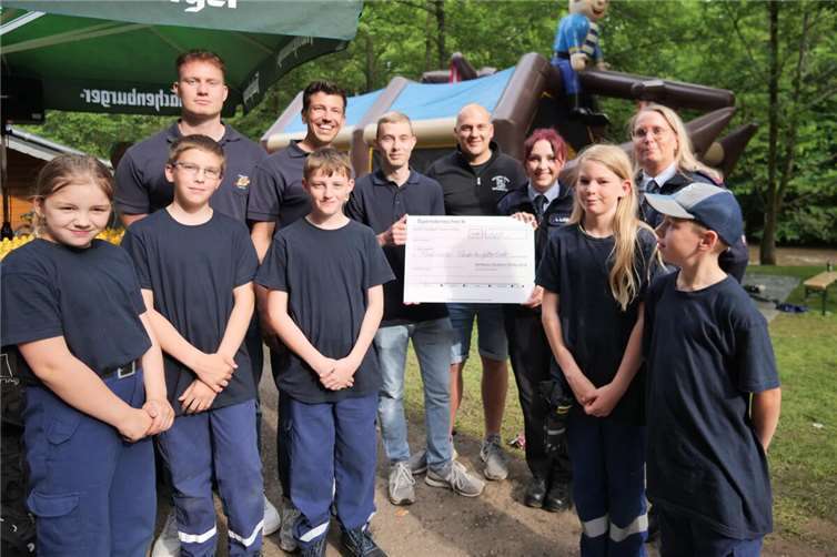 Gastfreundschaft können sie in Döttesfeld – das ist über die Ortsgrenze hinweg seit langem bekannt. Foto: Dennis Schmidt