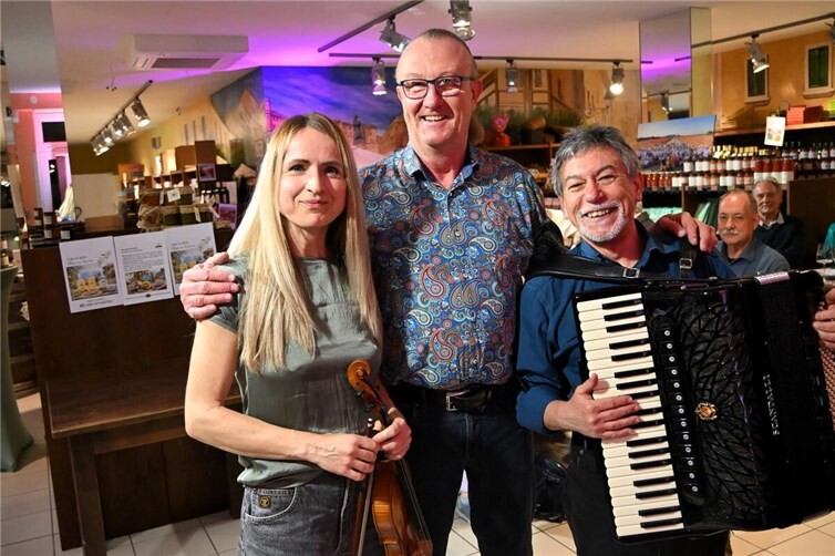 Gastgeber Jörg Meyer freut sich jetzt schon, wenn die beiden Ausnahmemusiker wieder beim ihm zu Gast sind.