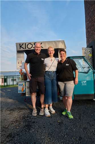 Gastgeber waren dieses Mal Kerstin Schönenbach und Achim Vogt.  Foto: Walter Stodden