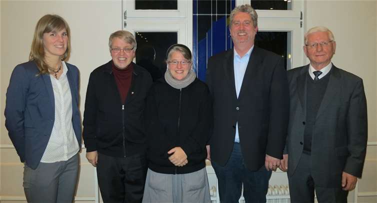 Geballte Kompetenz (von links): Verena Hammes (DBK), Prof. Dr. Paul Rheinbay SAC (PTHV), Sr. Dr. Nichole Grochowina (Evangelilsche Communität Christusbruderschaft, Selbitz), Pfarrer Gerd Götz (Vallendar) und Prof. em. Dr. Alfred Schuchart SAC (PTHV).privat