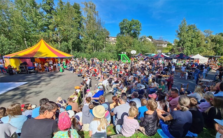 Gebannt verfolgten die Besucher und Besucherinnen das gebotene Programm.