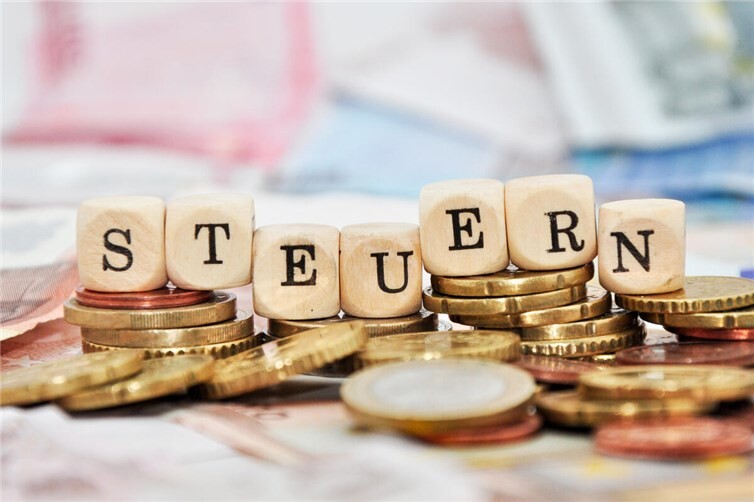 Gebühren, Beiträge und Steuern