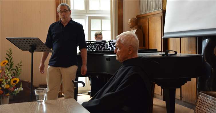 Geburtstagsständchen: Ein Freund, ein guter Freund – das ist das Wichtigste auf der Welt!