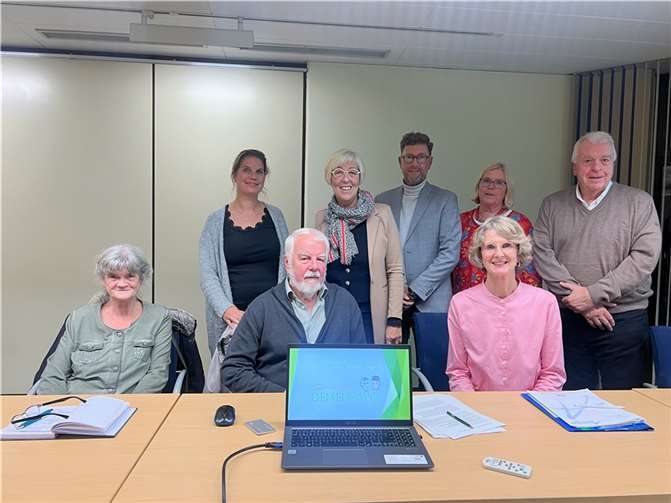 Gedankenaustausch zwischen CDU-Kreistagsmitgliedern und Vertretern der Initiative Demenz-WG. Foto: Natalie Baum