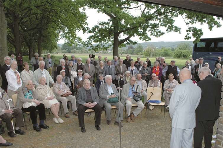 Gedenken und Kranzniederlegung auf dem Ehrenfriedhof in Bad Bodendorf.BL