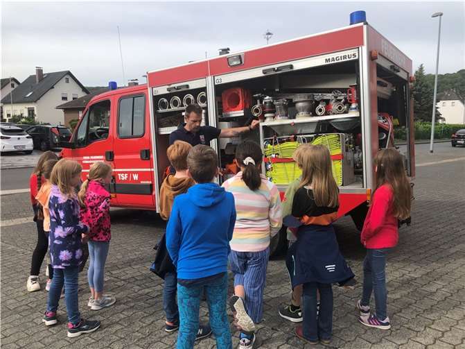 Geduldig wurden alle Fragen der Kinder beantwortet.  Foto: privat