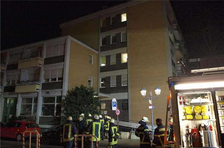 Gegen 17.45 Uhr war der Brand gelöscht. Foto: Udo Stanzlawski