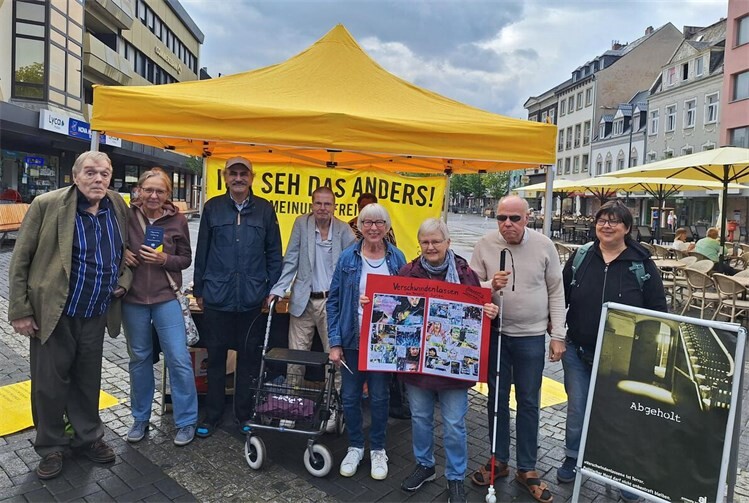 Gegen das Verschwindenlassen von Menschen, insbesondere in El Salvador und Nicaragua, richtete sich ein Infostand der Neuwieder Gruppe von Amnesty International.