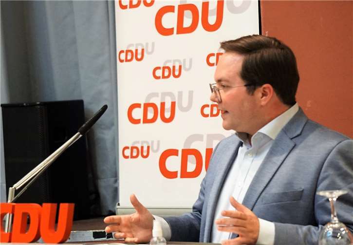 SPD holt das Land und den Wahlkreis 4 Gegen den Landestrend konnte sich Pascal Badziong nicht behaupten und kam auf 29,3 Prozent der Stimmen.