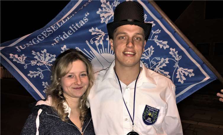 Gegen halb vier am Morgen war das Bieten beendet, und Dominik Bolde und Sabrina Ölke standen als neues Maikönigspaar fest.