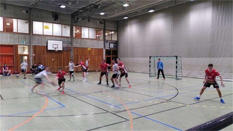 Gegen starke Niederpleiser gab es für die Merler nichts zu holen. Quelle: SV Rot-Weiß Merl