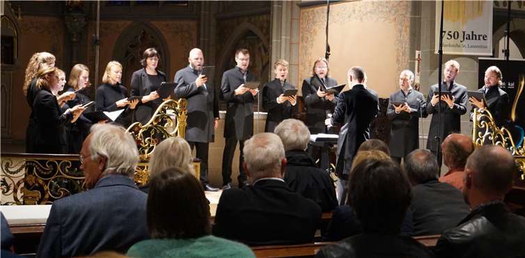 Geistliche Musik in geistlichem Ambiente. Mit Gregorianik und baltischen Kompositionen von Arvo Pärt beeindruckte Vox Clamantis das Publikum.Foto: SEL