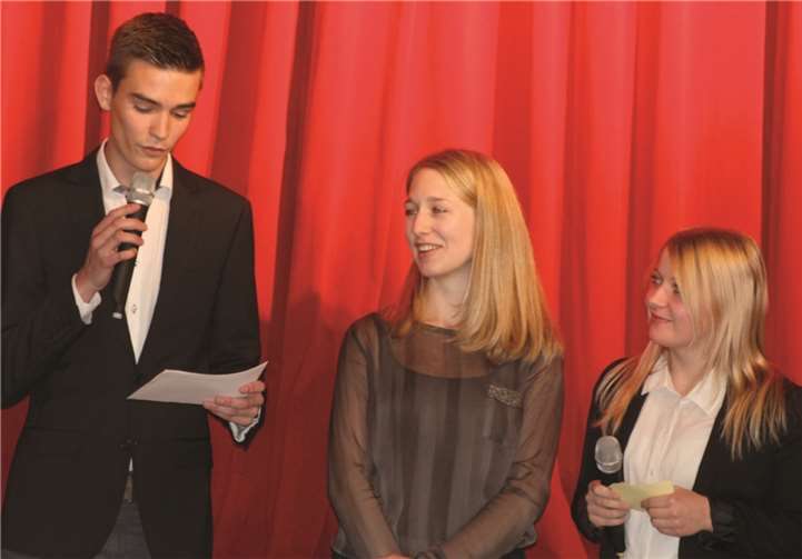 Gekonnt und sympathisch moderierten Fabian Mohr, Saskia Arzheimer und Ann-Christin Thiel den Festakt.