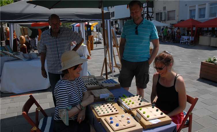 Gelebte Kunst: Auf diesen schönen Holzbrettern kann man spannende Spiele spielen. Fotos: KER
